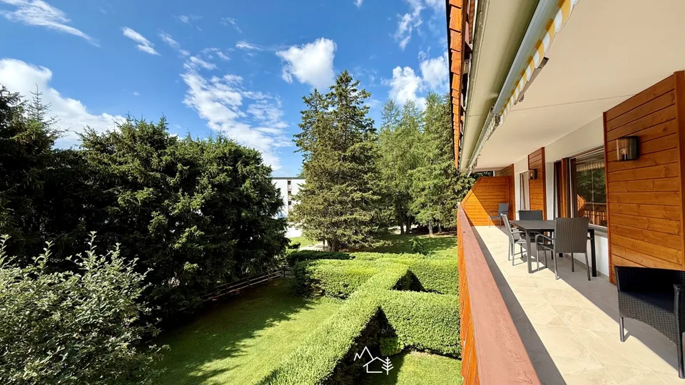 3.5 pièces de 93 m² au cœur d'un cadre exceptionnel : soleil, nature, golf, ski
