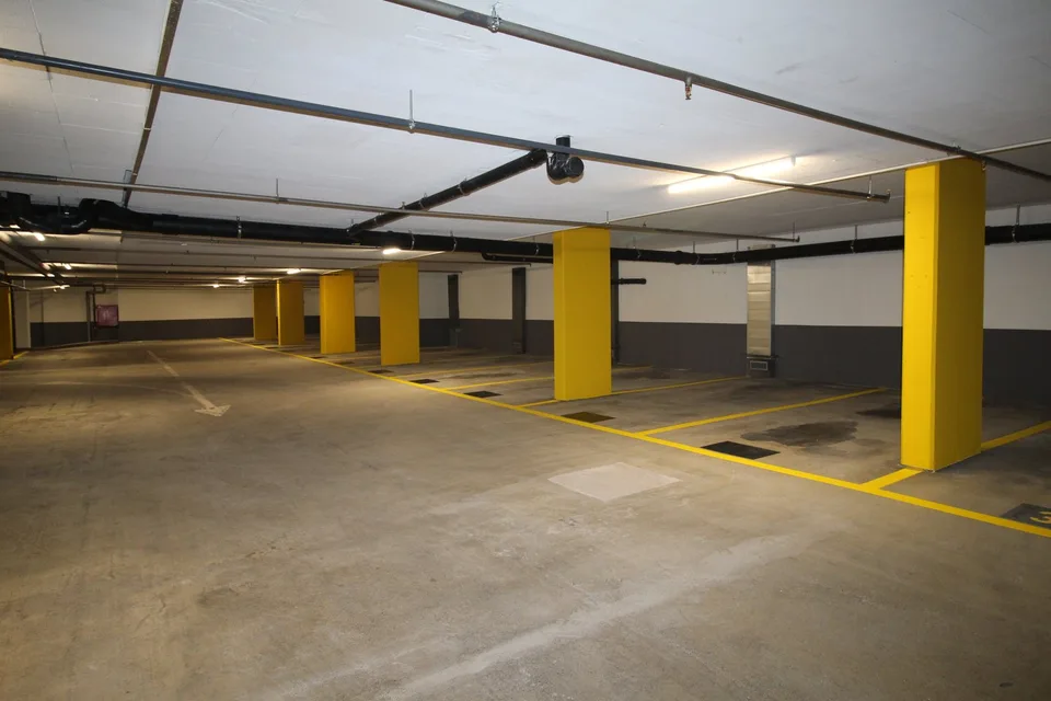 Einstellplatz an zentraler Lage zum Vermieten
