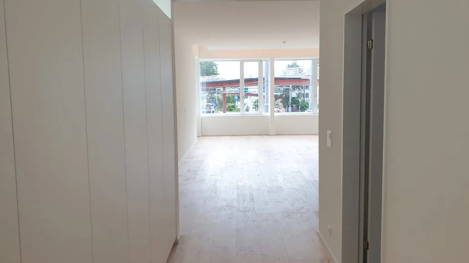 Cool modern 1.5-room apartment with garden terrace