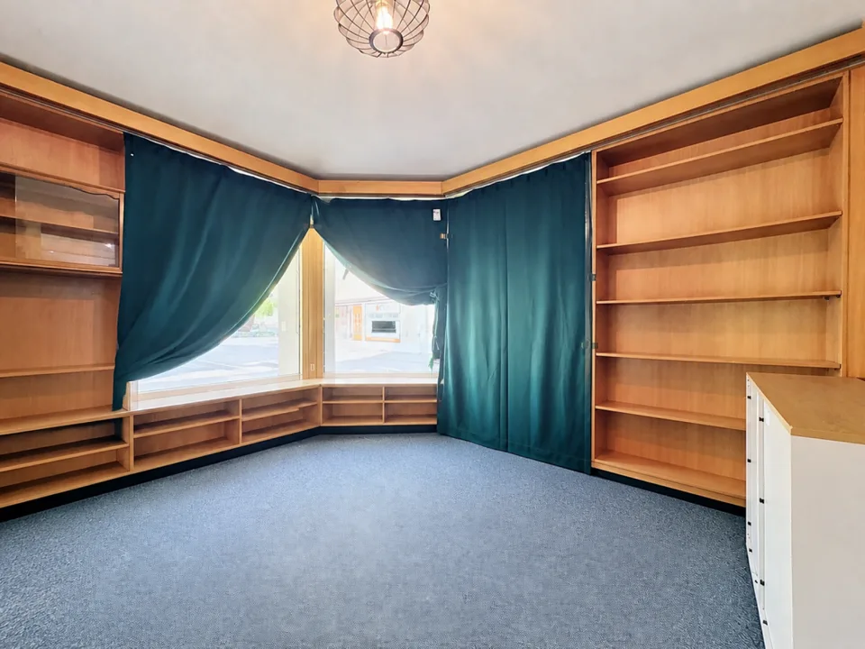 Lokal mit Auslagen zu vermieten – Foto 6 von 12