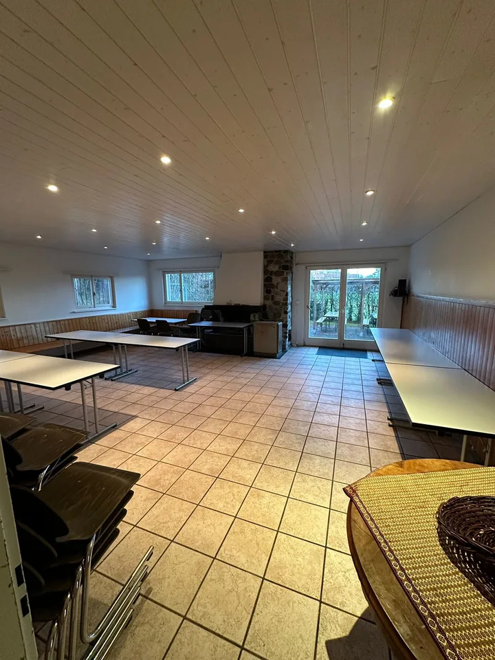 Chalet forestier unique pour événements de club ou d'association