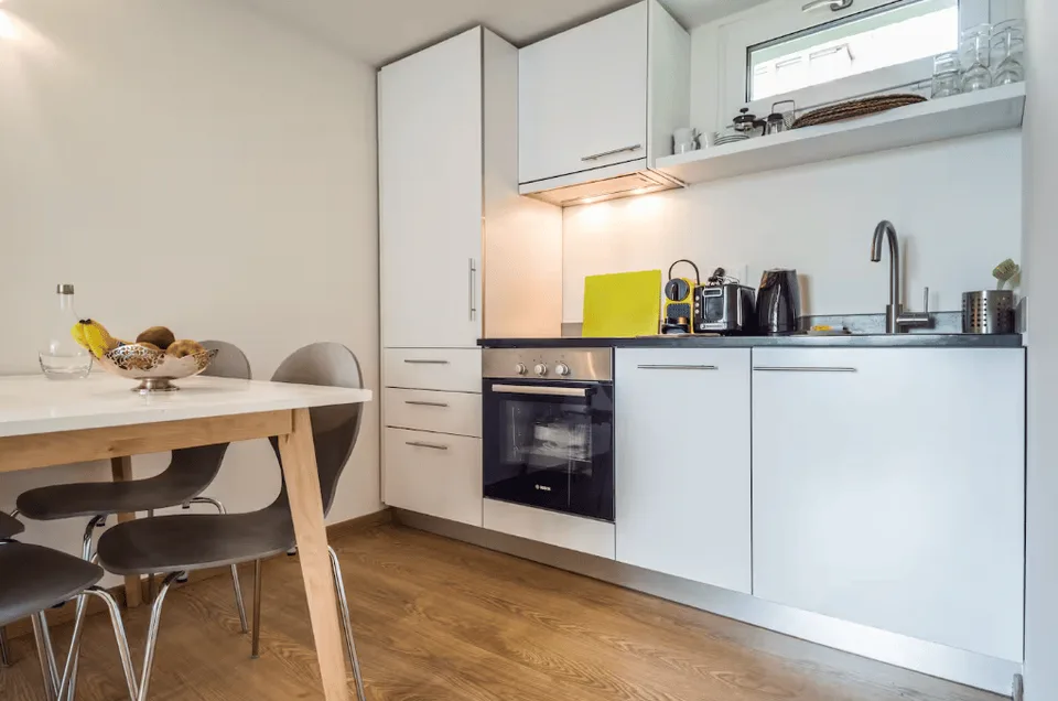 Rooftop Views & Central Location: 1-Bedroom Apartment in Lausanne – foto 6 di 12