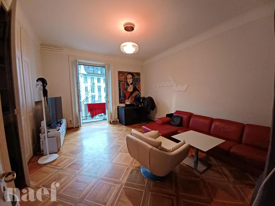 Ampio appartamento di 2.5 locali nel centro di Losanna