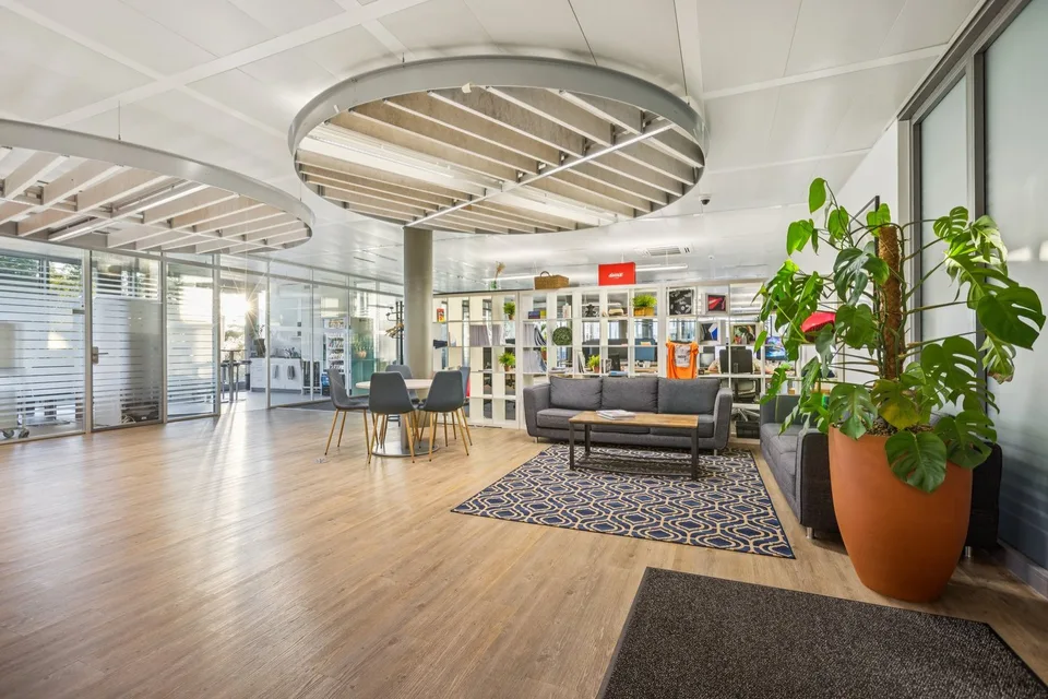 Büros zur Miete in Morges – Fläche von 490 m2