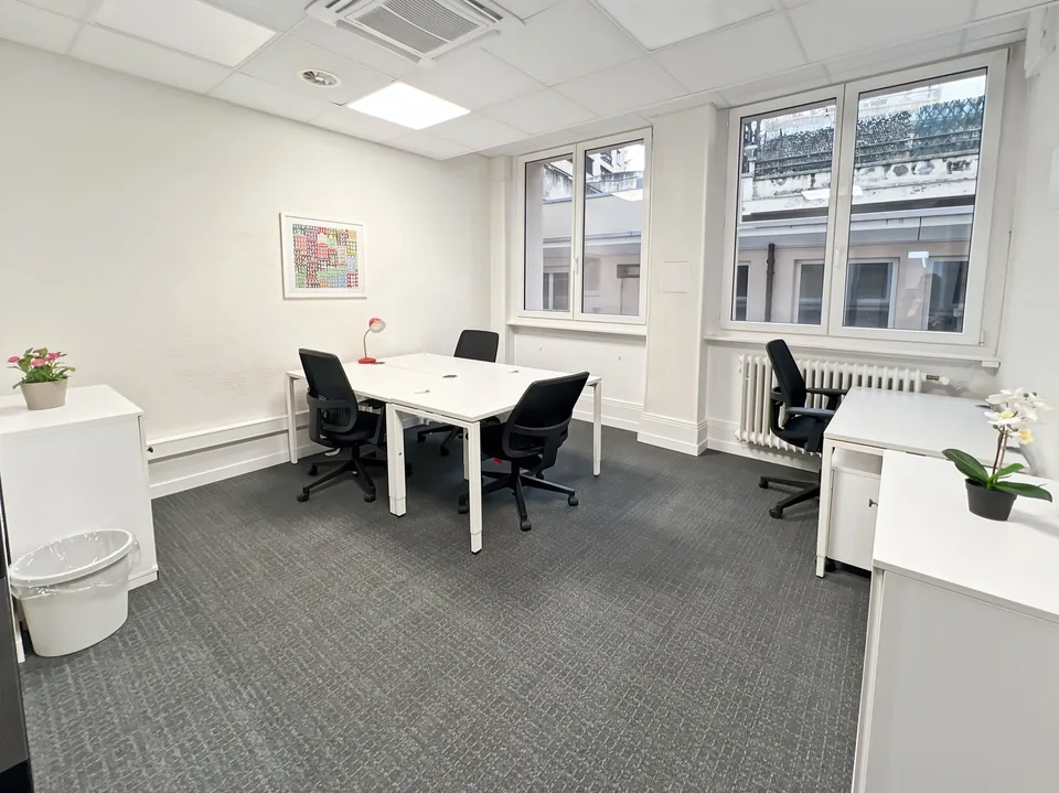 Bureau privé pour 15 à Regus Main Station