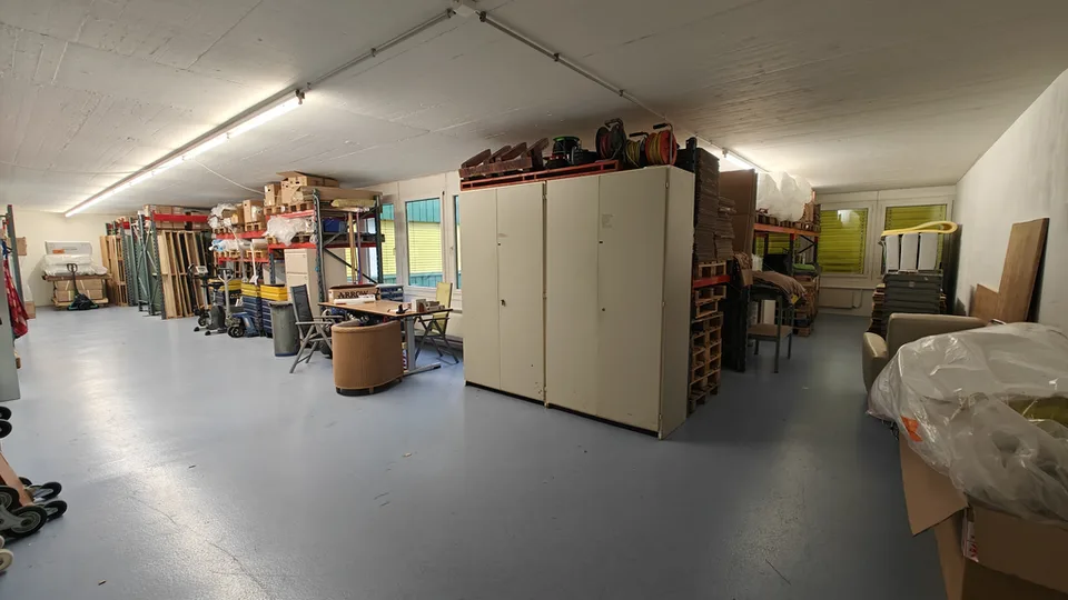 Spazio ufficio ben collegato in affitto al 5° piano