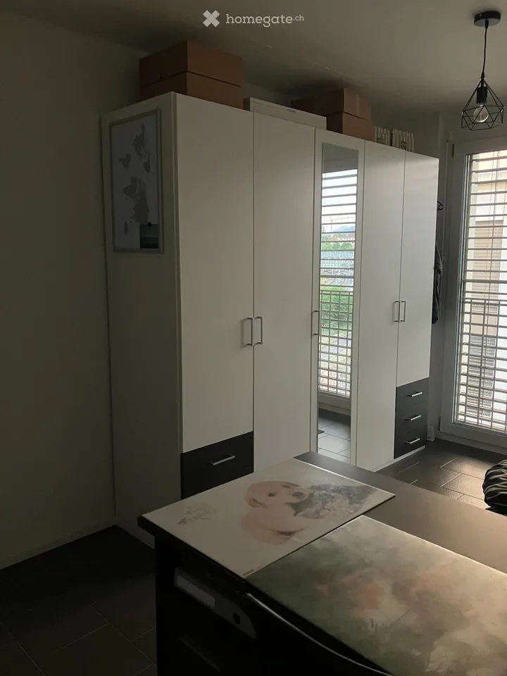 Untervermietung (6 Monate) helles möbliertes Studio