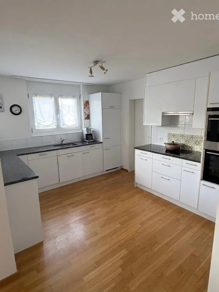 Helle 4.5-Zimmer-Wohnung