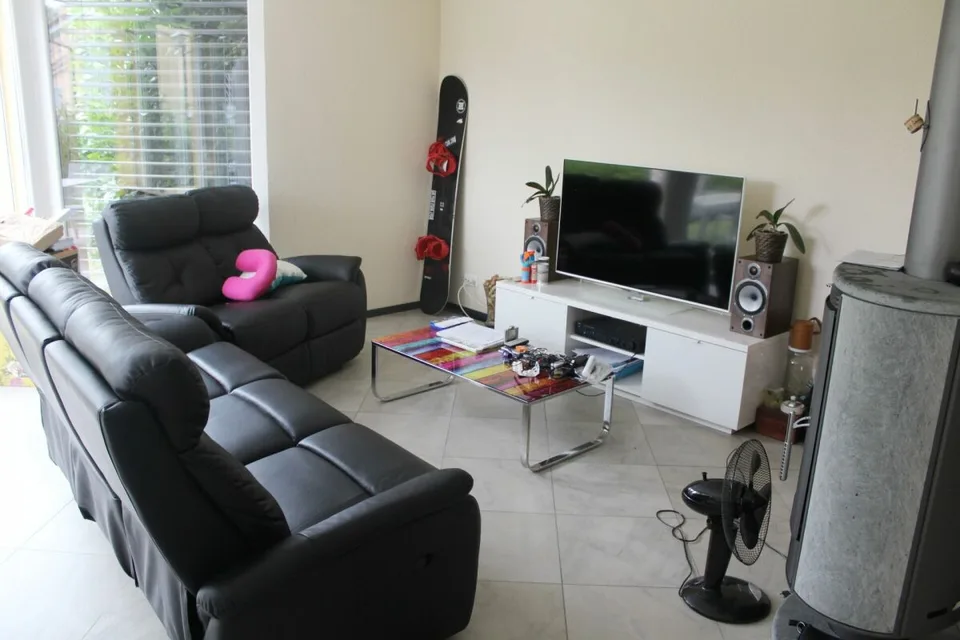 Chambre meuble en face EHL