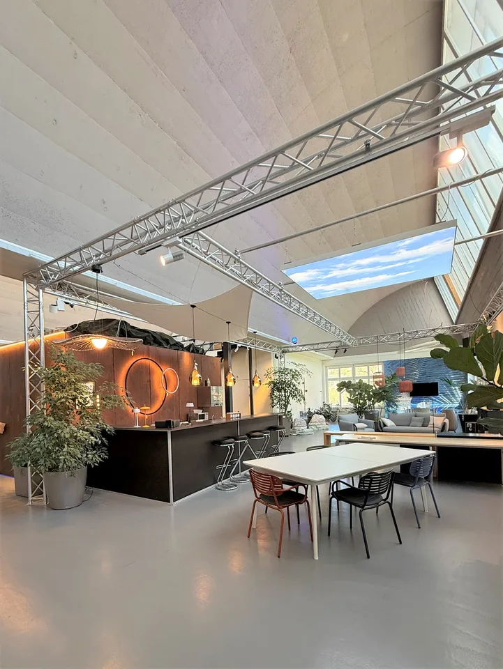 Versatile Retail Space – 427 m²