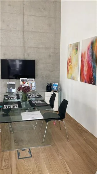 Locarno: 2-room office