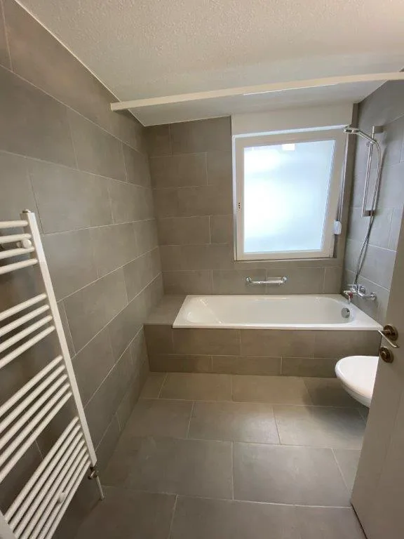 Charmantes Studio-Wohnung mit Balkon in La Chaux-de-Fonds renoviert