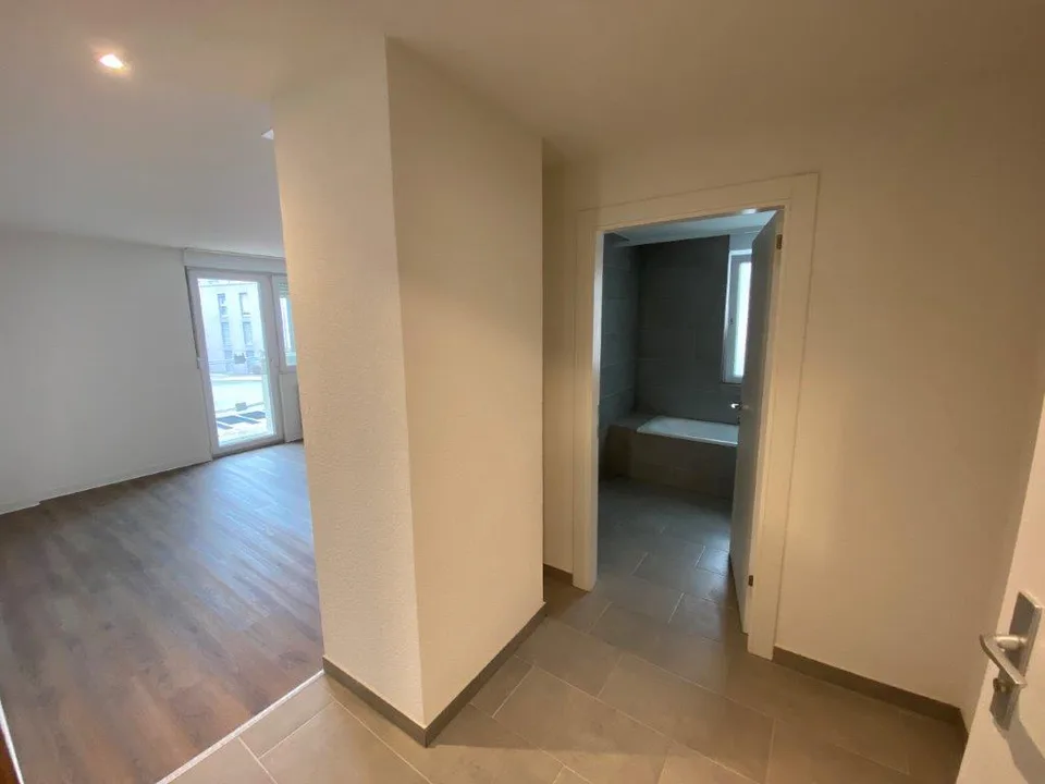 Charmantes Studio-Wohnung mit Balkon in La Chaux-de-Fonds renoviert