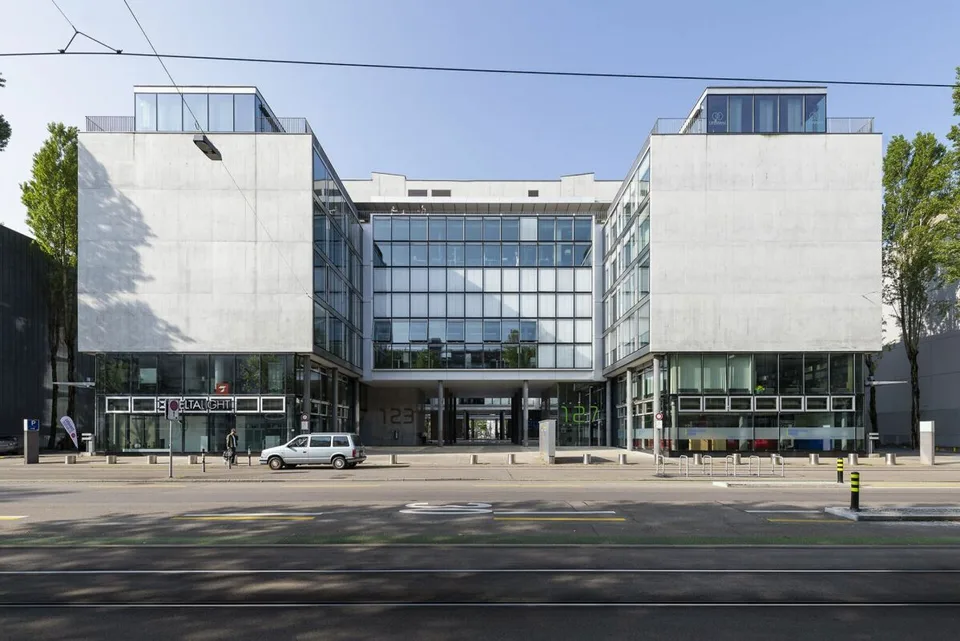 com.West - Spazio ufficio ampliato nel quartiere urbano 5 – foto 6 di 8