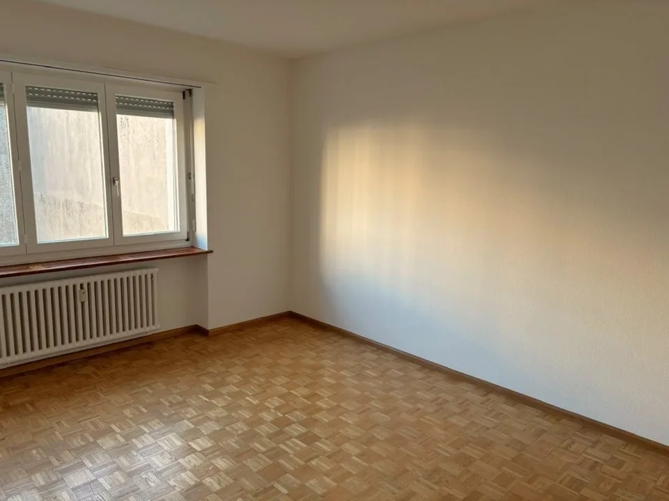 Central. Luminieux. Prêt à être occupé immédiatement