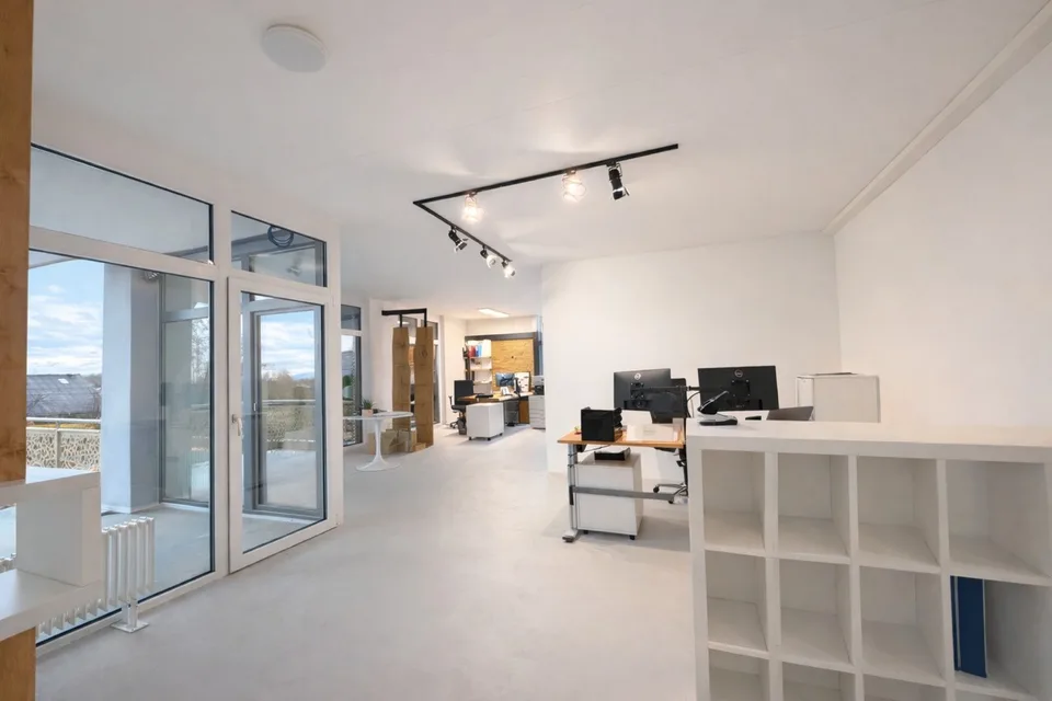 Moderne und grosszügige Bürofläche (175 m²) in Recherswil an der A1