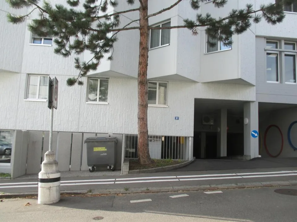 Parking spaces in Krokusdörfli, 8057 Zurich for rent
