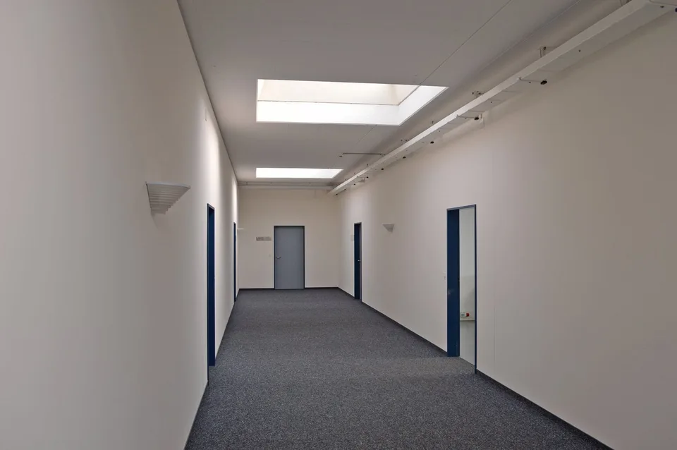 Spazio commerciale attraente con molta luce naturale