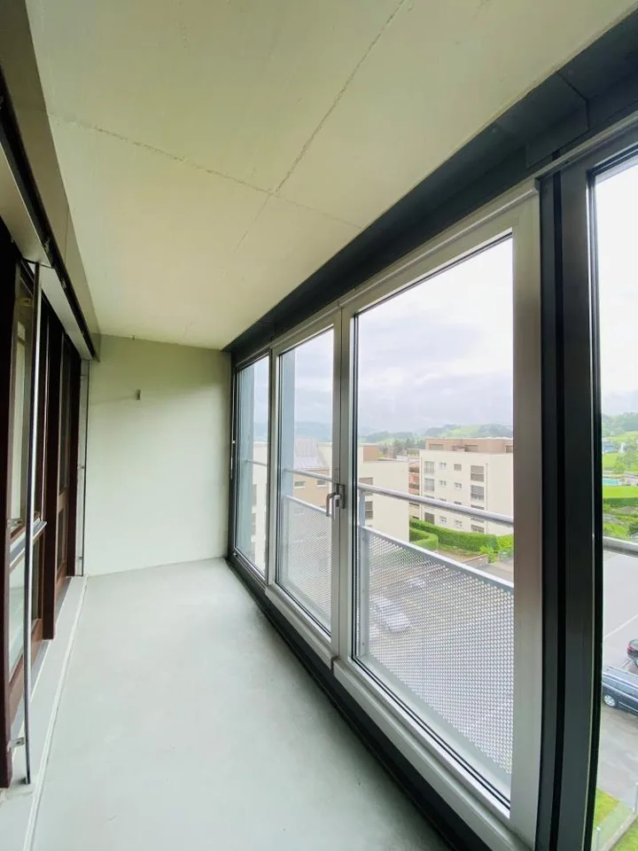 Appartement spacieux, lumineux avec balcon et vue magnifique