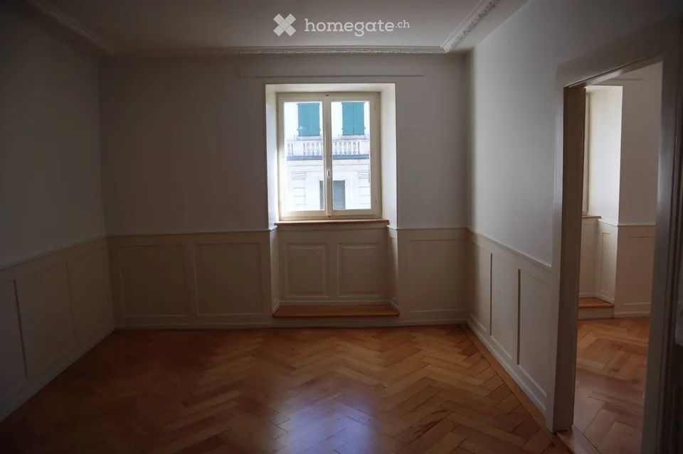 Appartamento luminoso di 4 locali (85 m2)