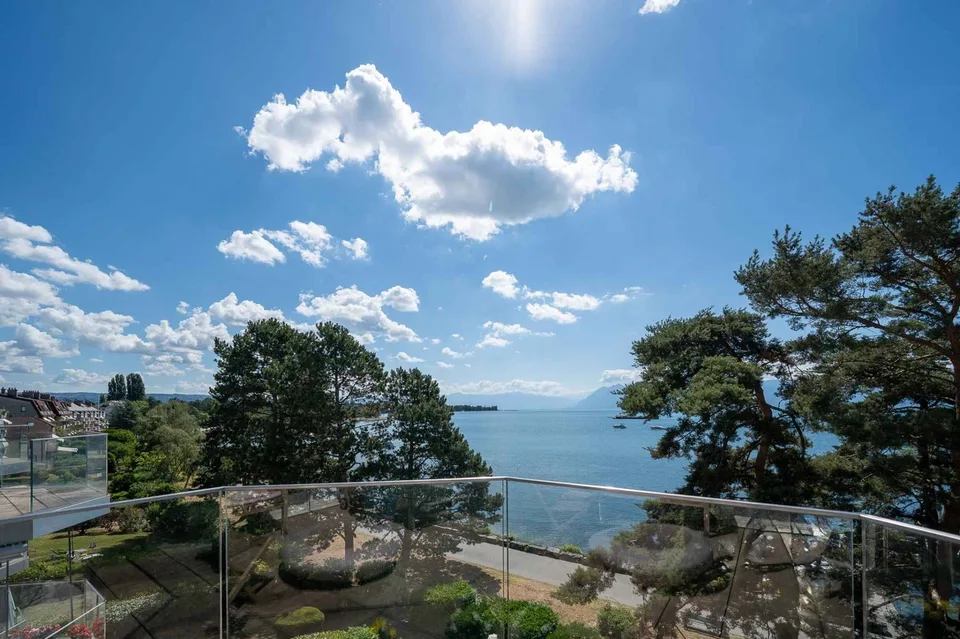 Magnifique appartement en duplex avec vue panoramique sur le lac