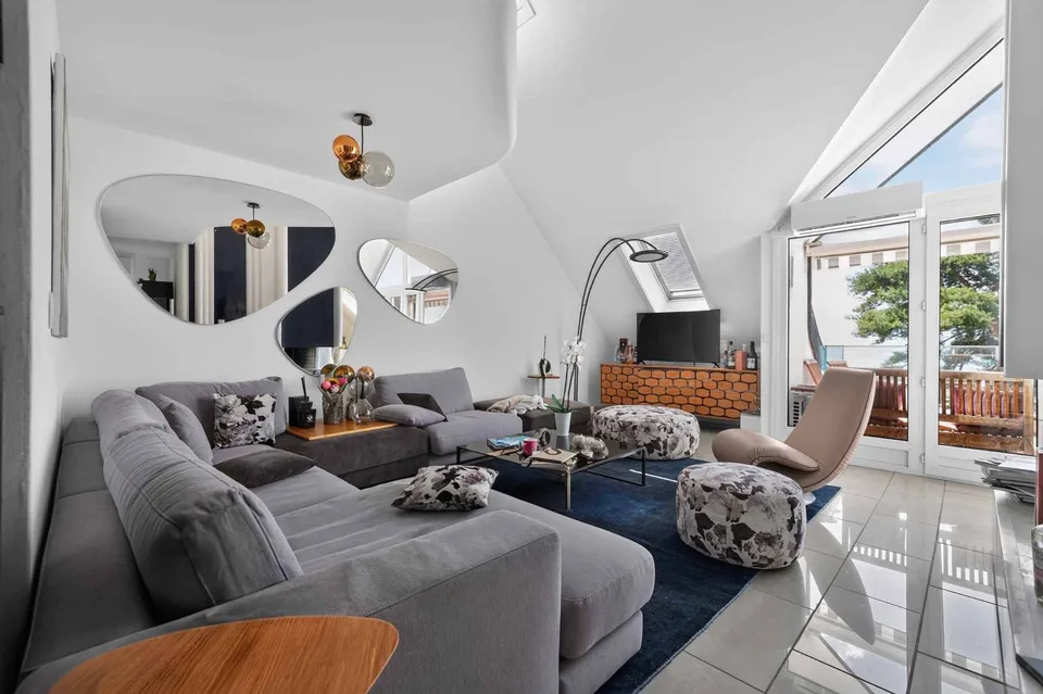 Prachtvolles Doppelstockapartment mit Panoramablick auf den See – Foto 6 von 13