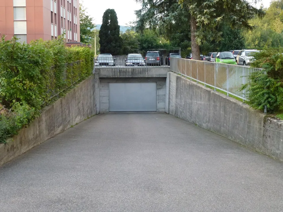 Place de parking dans le garage souterrain du Buhaldeweg à Suhr