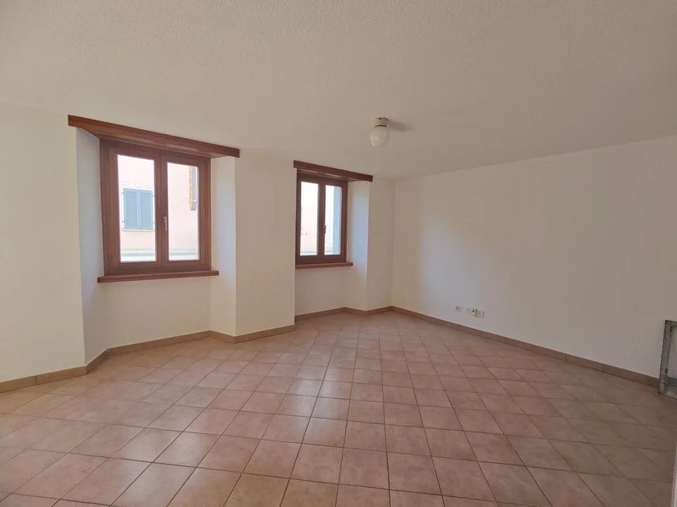 AIROLO - Affittasi appartamento 2.5 locali in zona centrale