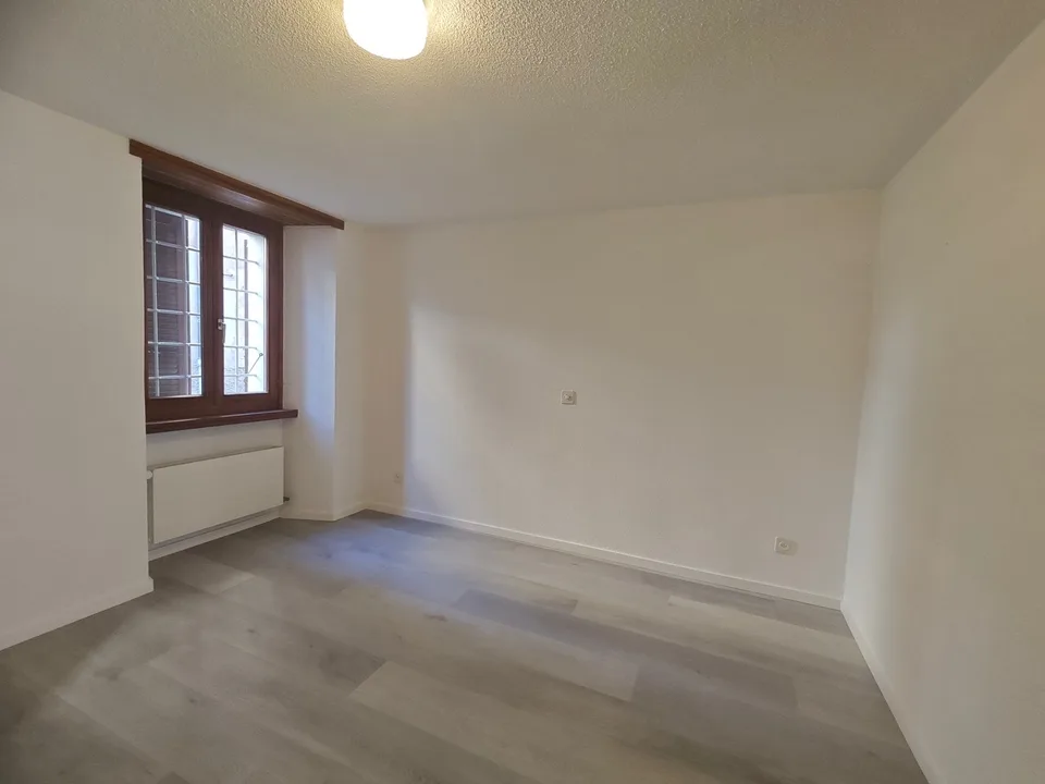 AIROLO - Affittasi appartamento 2.5 locali in zona centrale