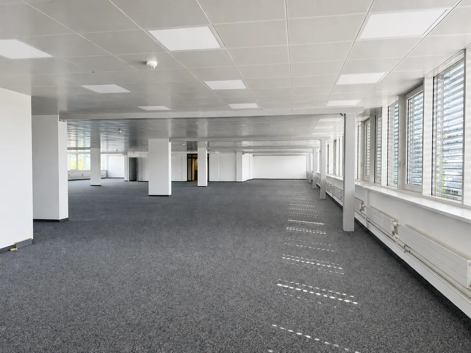 Gekühlte Bürofläche mit klarer Struktur und starker Standortanbindung – Foto 6 von 10