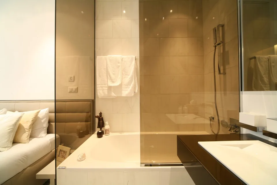 Un chambre junior, kitchenette - Appartement meublé avec ménage hebdomadaire inclus