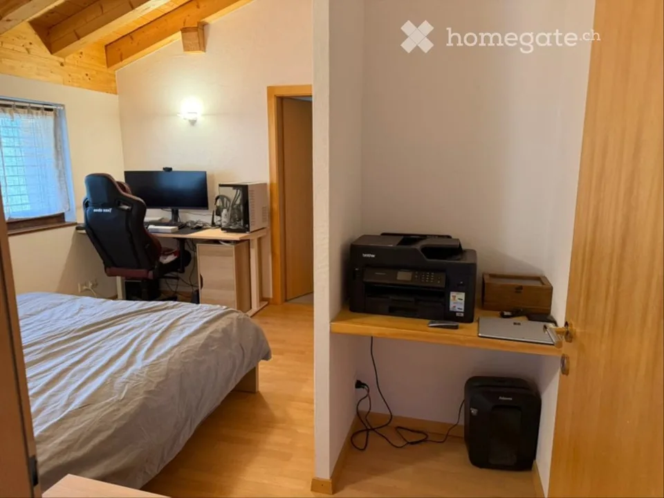 Zu vermieten: Superbe 3.5 Zimmer-Penthouse in Mollens
