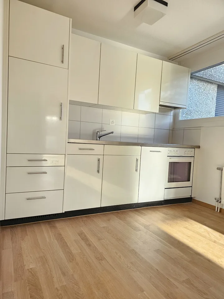 Schönes 3.5-Zimmer-Apartment - 3. Stock
