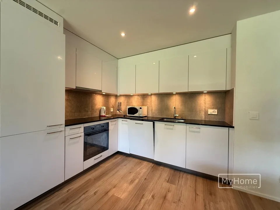 Schönes Apartment mit 2.5 Zimmern und schönem privatem Garten