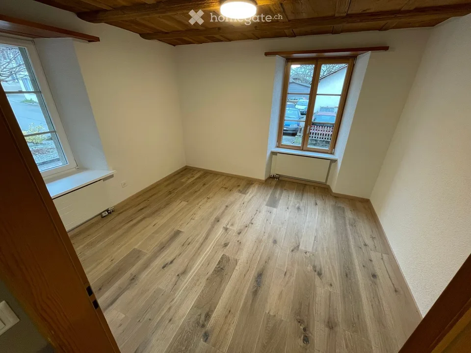 Renovierte 3.5 Zimmer "Altbau-Wohnung" in Brunegg