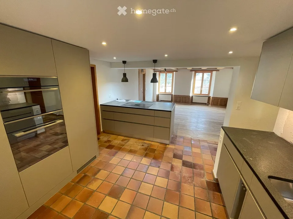 Renovierte 3.5 Zimmer "Altbau-Wohnung" in Brunegg