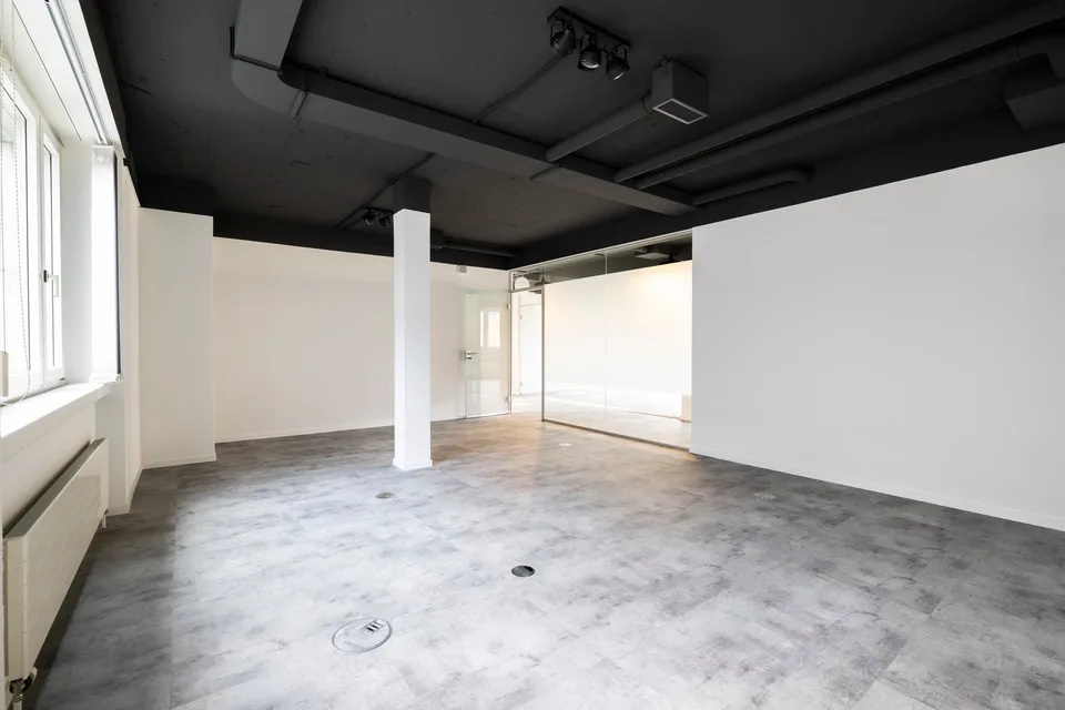 Spazio ufficio centrale in uno spazio di lavoro moderno a Buchs