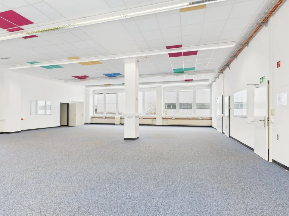 350m2 di spazio ufficio polivalente (studio, asilo, fisio)