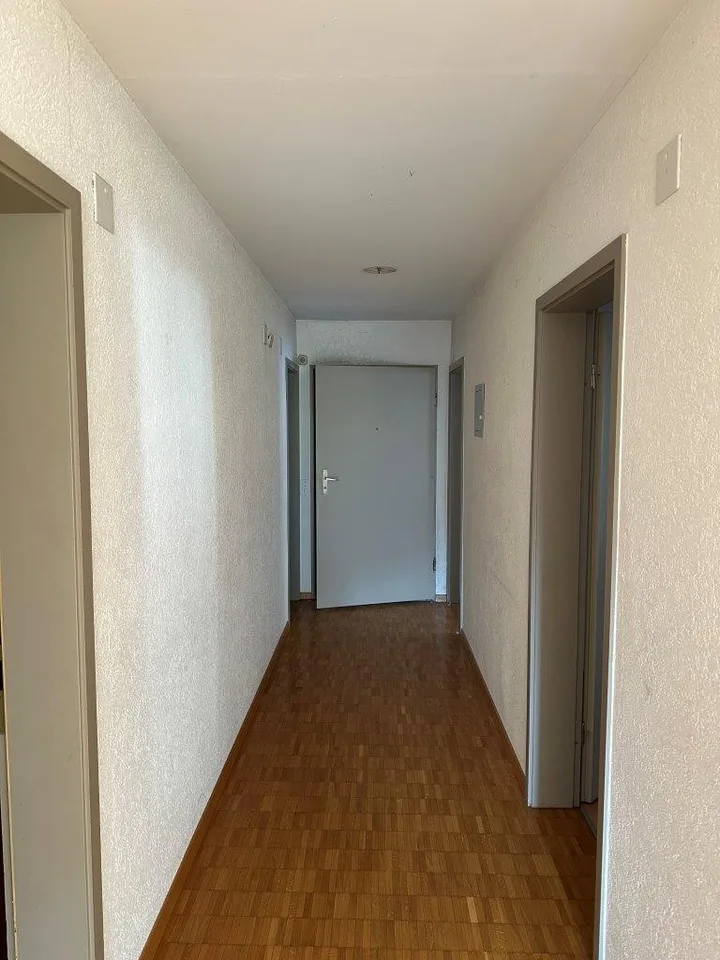 Charmante 3.5-Zimmer-Dachwohnung mit Parkplatz in St. Gallen