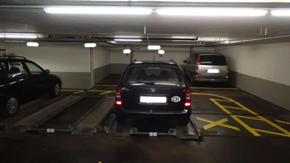 Ab CHF 100.00 Tiefgaragenabstellplätze an Toplage / NEU: Ladeinfrastruktur Elektrofahrzeuge