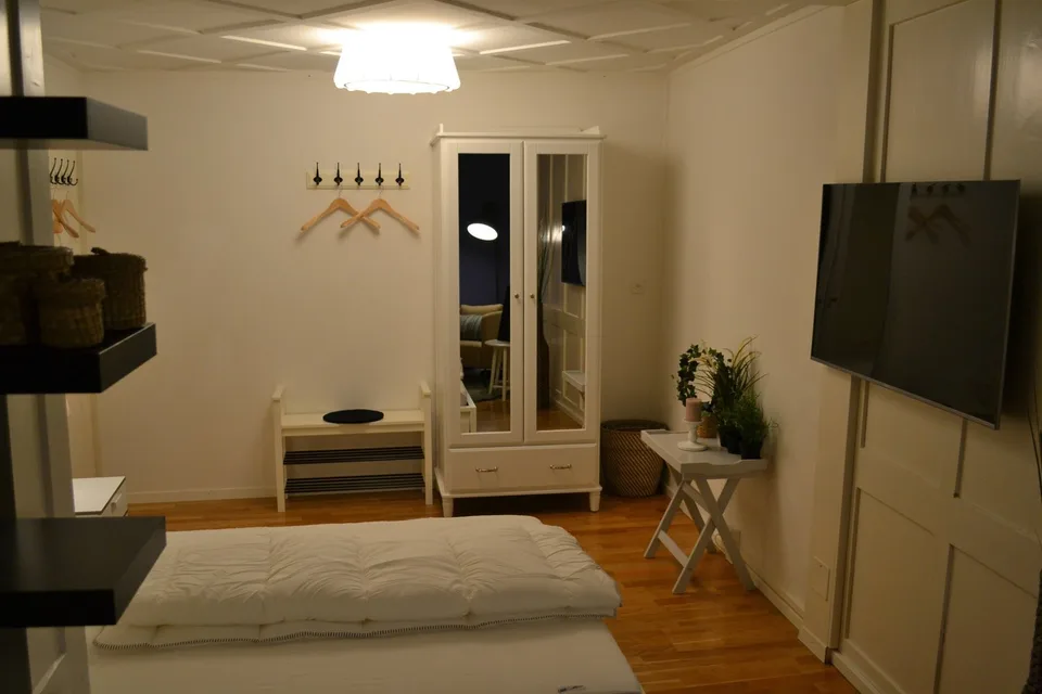 möbl. Zimmer mit TV, WLAN etc. im Zentrum von Altdorf zu vermieten