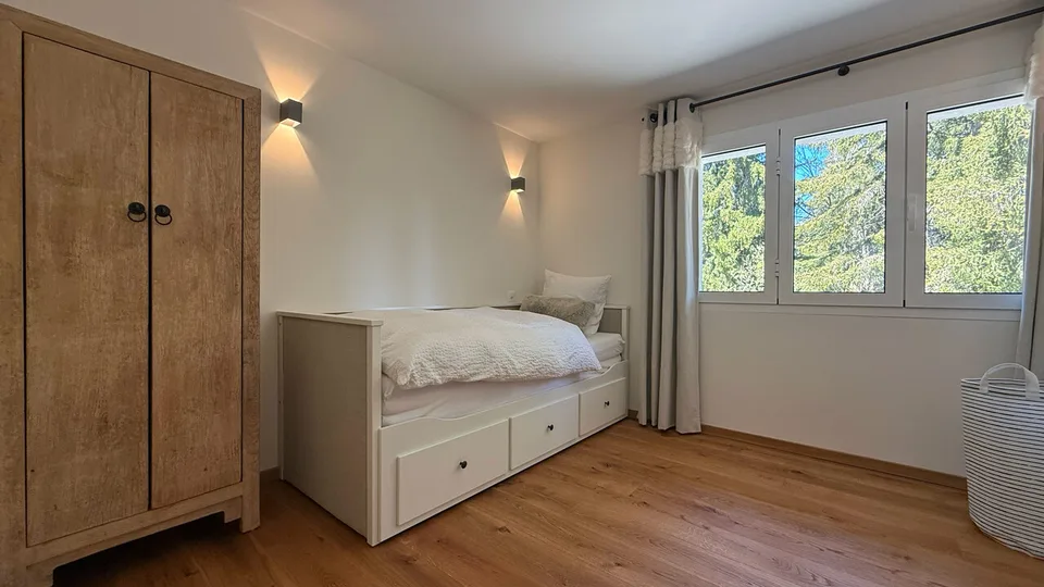 1.6007L. Chalet for rent in the center of Crans