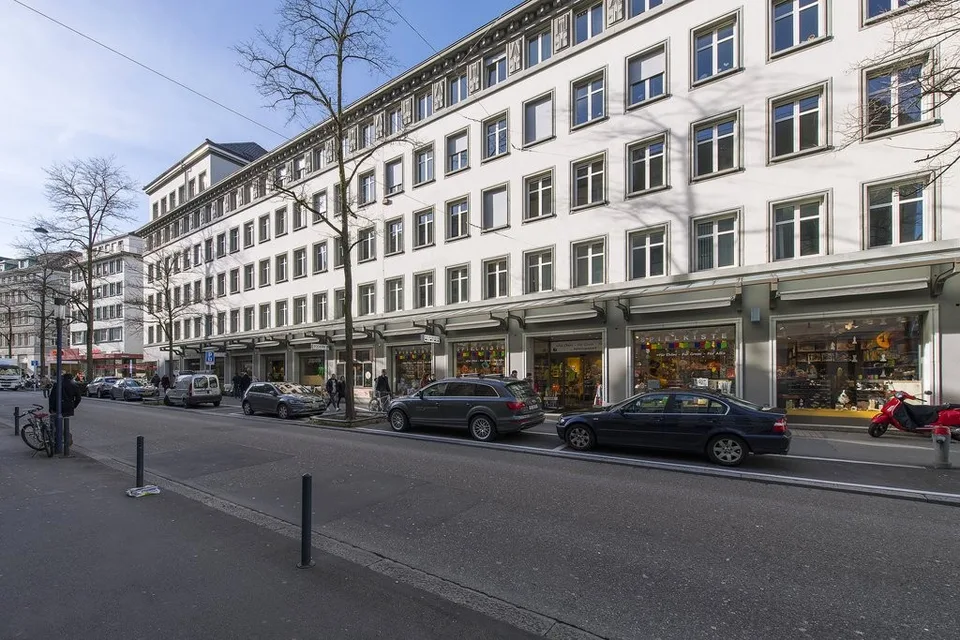 Motorrad Parkplätze an bester Lage in Zürich