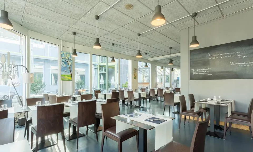552 m2 Fläche zur Miete im CTN12 in Plan-les-Ouates-FTI