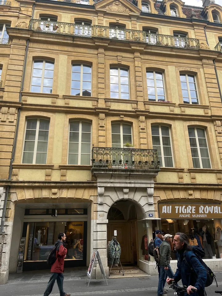 Surface commerciale à louer au centre-ville de Neuchâtel