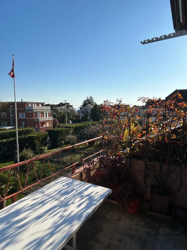 Appartamento di 3,5 locali rinfrescato con giardino a Saint-Prex – foto 10 di 10
