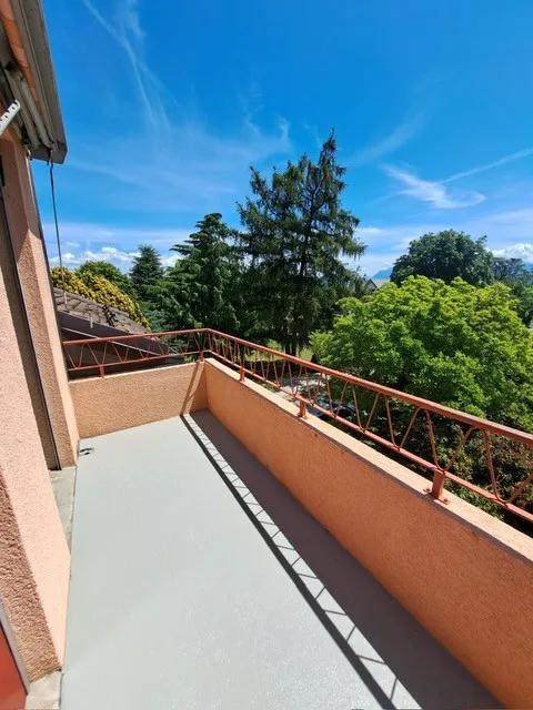 Appartamento di 3,5 locali rinfrescato con giardino a Saint-Prex – foto 9 di 10