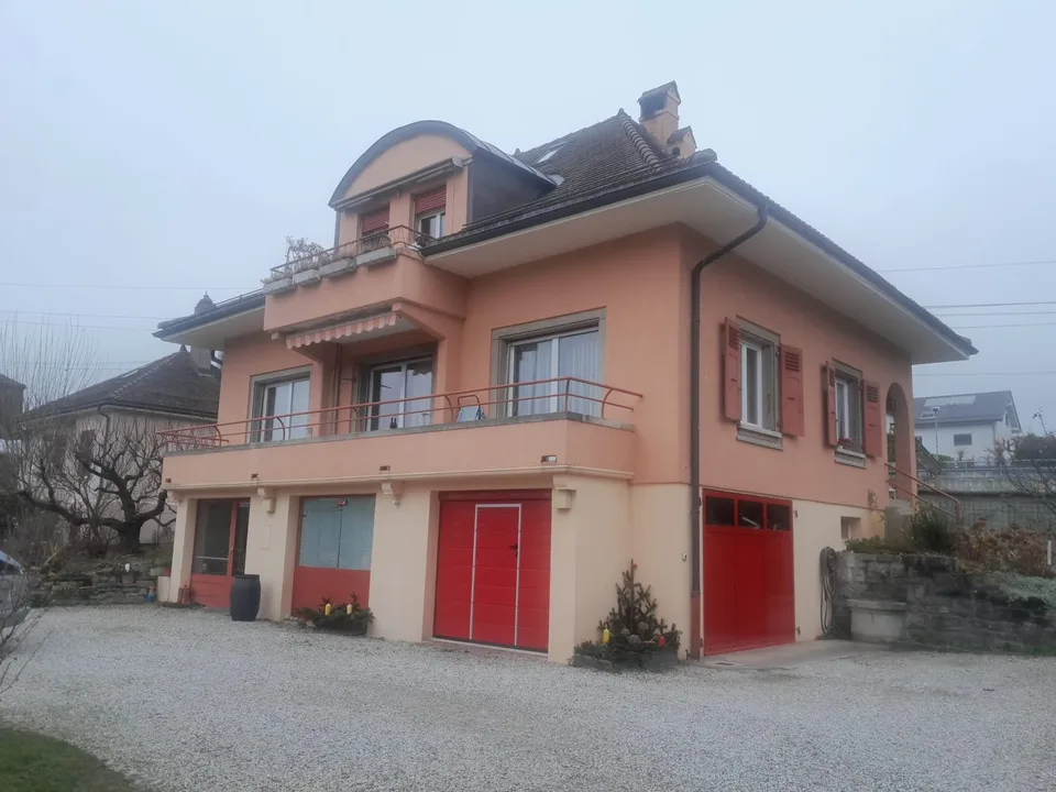 Wohnung mit 3 Zimmern und Galerie in Saint-Prex