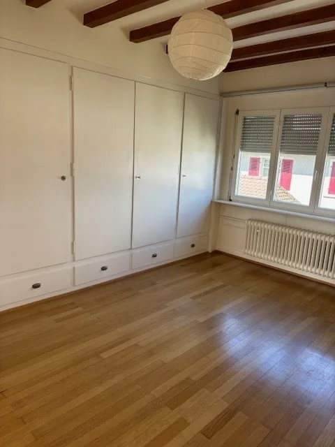Appartamento 3.5 locali in una zona tranquilla a Binningen