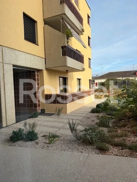 Bureaux d'env. 89 m² au rez-de-chaussée